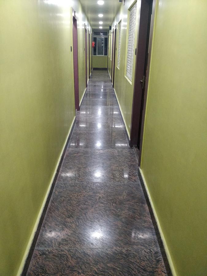 Oyo 16871 Anant Home Stay シロン エクステリア 写真