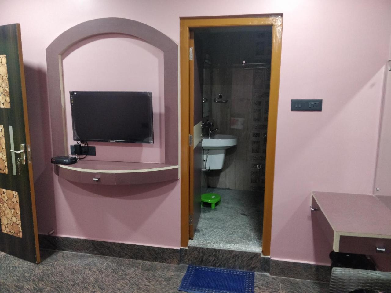 Oyo 16871 Anant Home Stay シロン エクステリア 写真